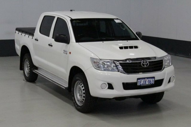 2014 TOYOTA HILUX SR (4x4) KUN26R MY14