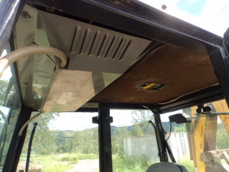 1985 MASSEY FERGUSON MF860 MF860 Loader