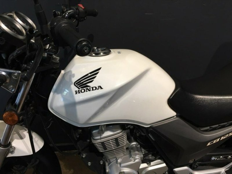 2012 HONDA CB125E