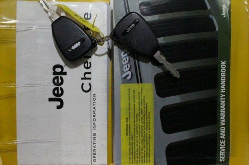 2012 JEEP CHEROKEE LIMITED (4x4) KK