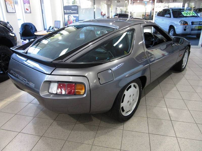 1986 PORSCHE 928 S
