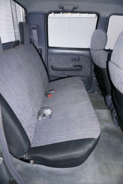 2004 TOYOTA HILUX SR5 (4x4) VZN167R