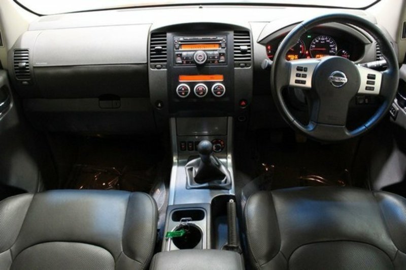 2012 NISSAN PATHFINDER ST-L (4x4) R51 Series 4