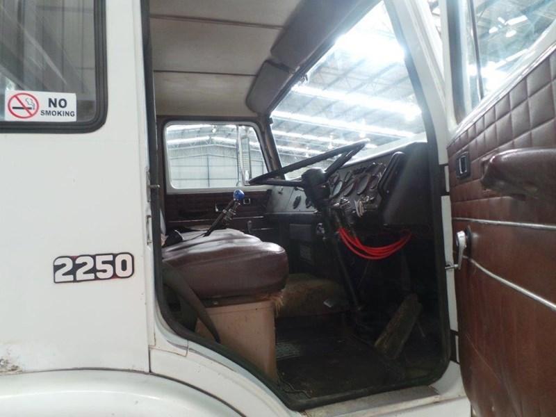 1981 INTERNATIONAL ACCO 2250