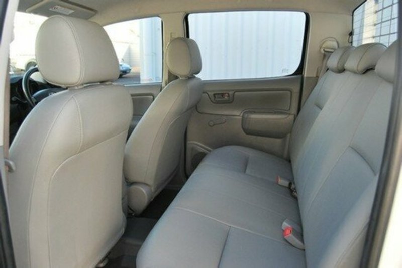 2011 TOYOTA HILUX Workmate Double Cab TGN16R MY12