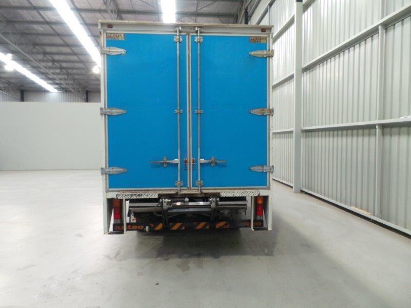 2010 FUSO CANTER PANTECH