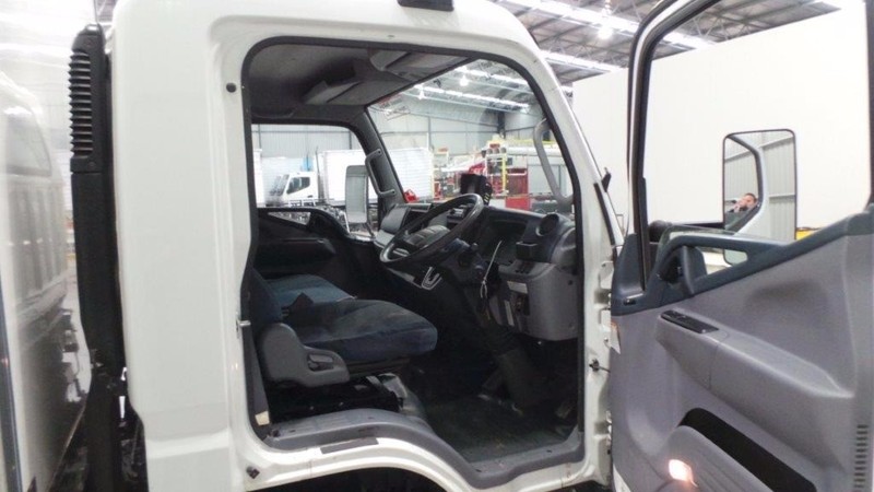 2011 FUSO Canter 515 Canter 515 Truck