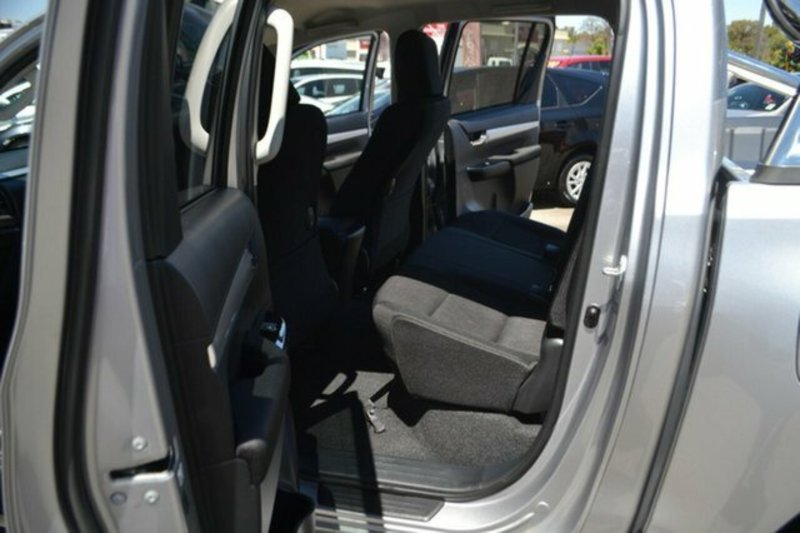 2016 TOYOTA HILUX SR5 (4x4) GUN126R