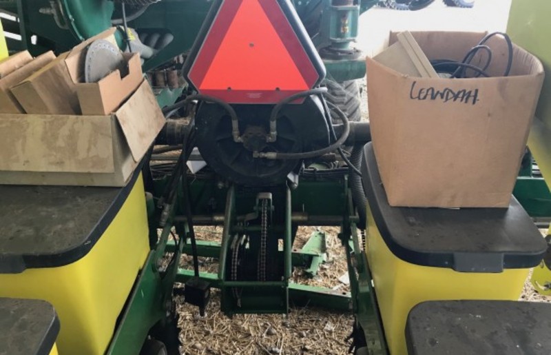JOHN DEERE 1700 Planters