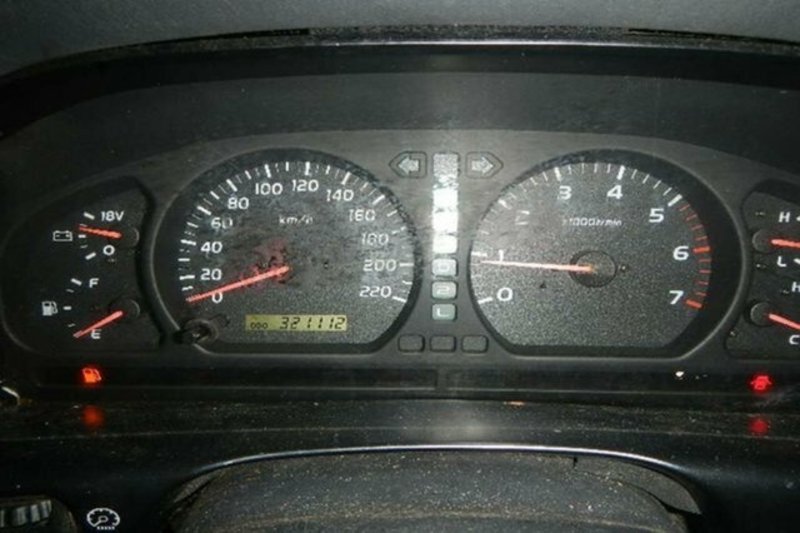1999 TOYOTA LANDCRUISER GXL (4x4) FZJ105R