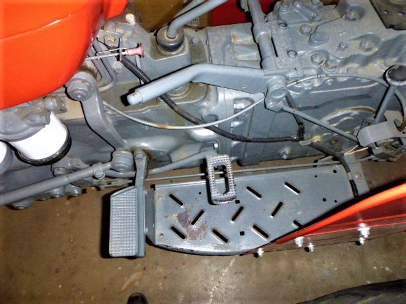 1970 MASSEY FERGUSON 240 2WD Tractor