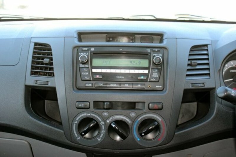 2008 TOYOTA HILUX SR (4x4) GGN25R 08 UPGRADE