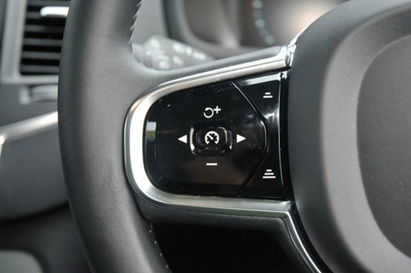 2015 VOLVO XC90 D5 MOMENTUM L Series