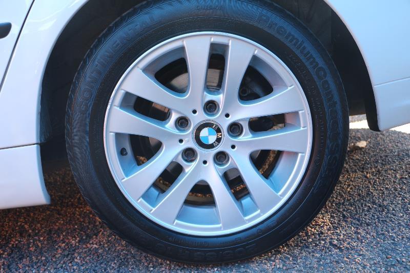 2000 BMW 318I E46