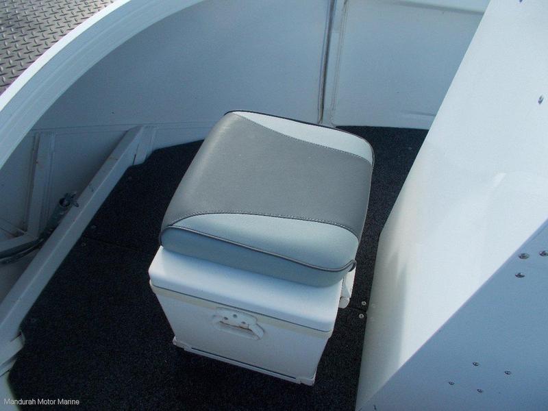 Brooker 525 Discovery Centre Console