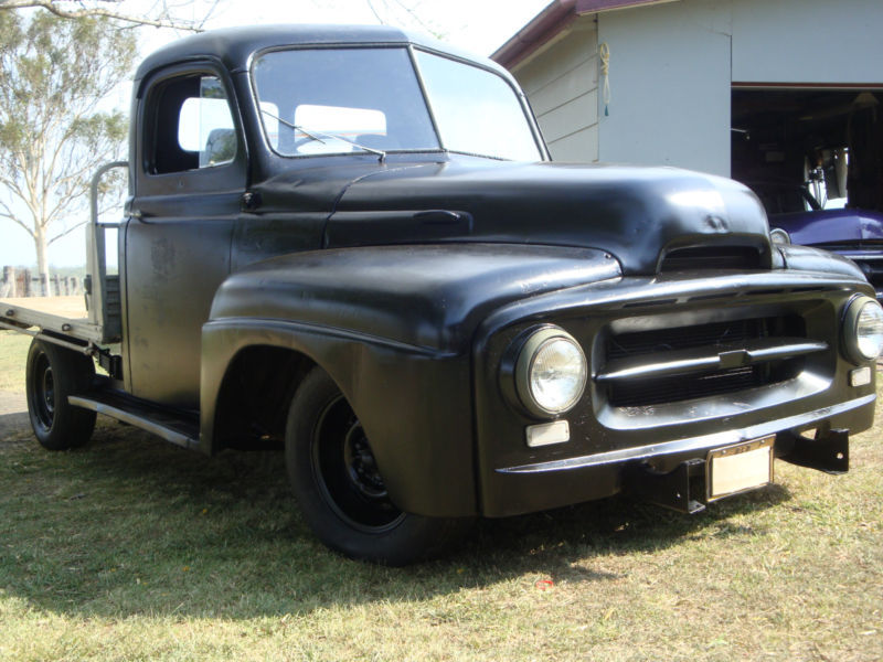 1954 INTERNATIONAL AR110 UTE