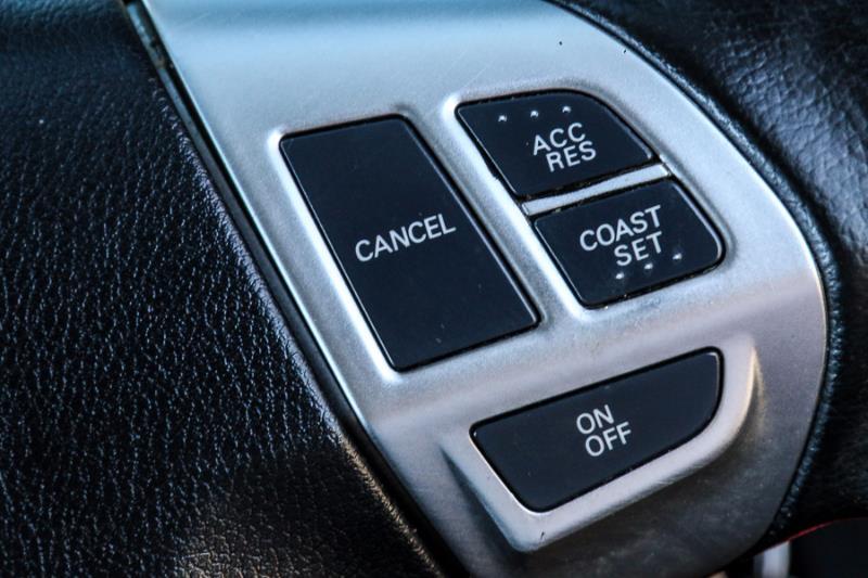 2012 MITSUBISHI OUTLANDER LS ZH