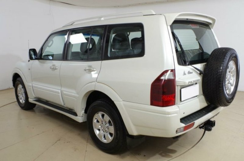 2004 MITSUBISHI PAJERO GLS 21st ANNIVERSARY NP