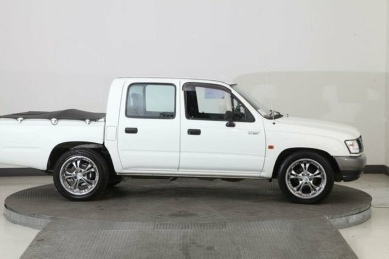 2003 TOYOTA HILUX RZN149R