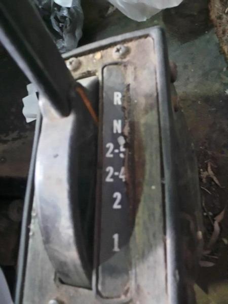 1990 FORD L8000