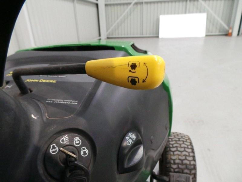 JOHN DEERE L111 RIDE ON MOWER