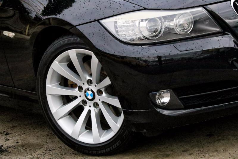 2009 BMW 325i