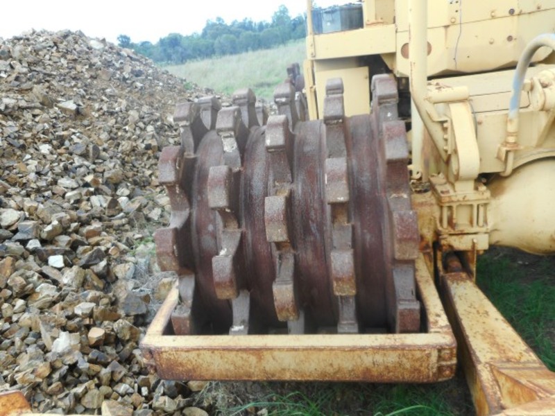 1976 CATERPILLAR 815 A Cat 3406 Compactor 815 RollerCompacting