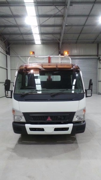 2006 FUSO Canter Canter Truck