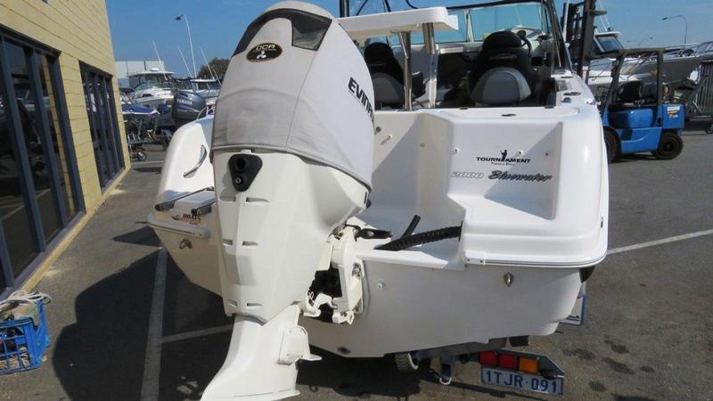 Tournament 2000 Bluewater EXCELLENT DECK SPACE, RIDE AND QUALITY BUILD