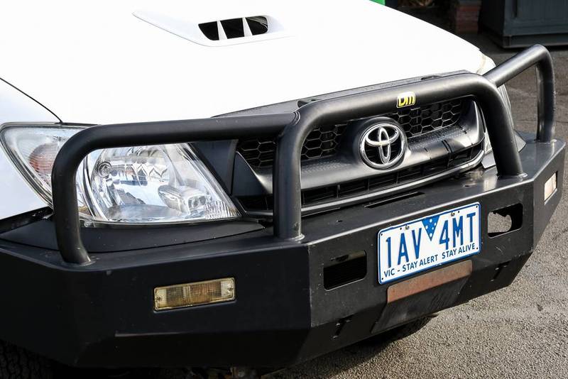 2010 TOYOTA HILUX SR (4x4) KUN26R 09 UPGRADE