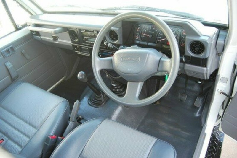 2005 TOYOTA LANDCRUISER HDJ79R