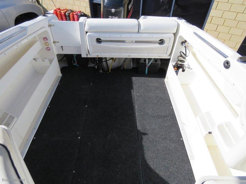 Haines Signature 632f WALK AROUND BIG VOLUME BOAT GREAT FISHING N FAMILY
