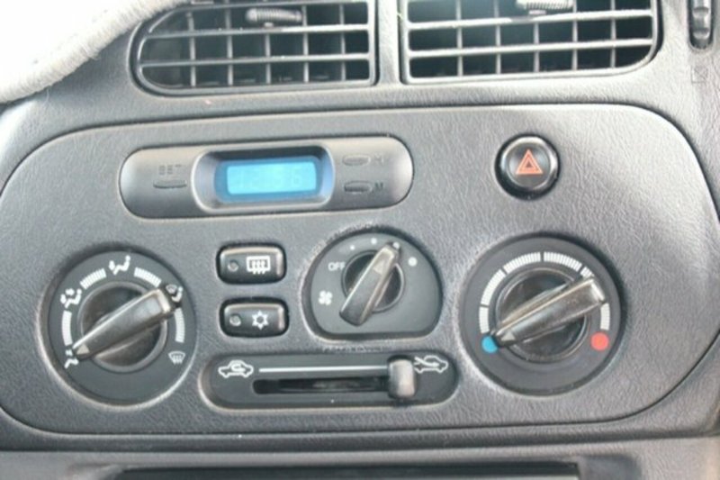 2001 MITSUBISHI LANCER GLi CE2