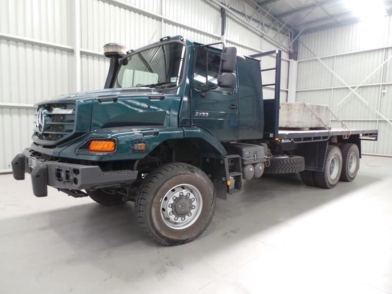 2014 MERCEDES-BENZ 2733 6X6 ZETROS TRAY TRUCK