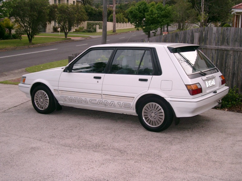 1986 TOYOTA COROLLA TWIN CAM AE82