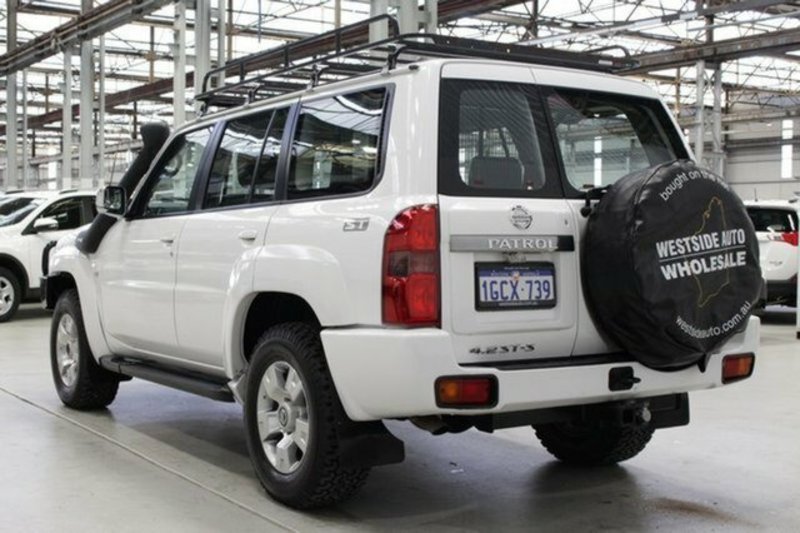 2006 NISSAN PATROL ST-S (4x4) GU IV