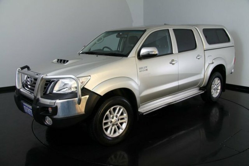 2013 TOYOTA HILUX SR5 (4x4) KUN26R MY12