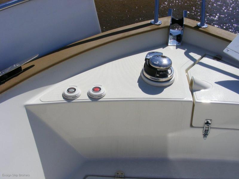 Rhea 27 Open