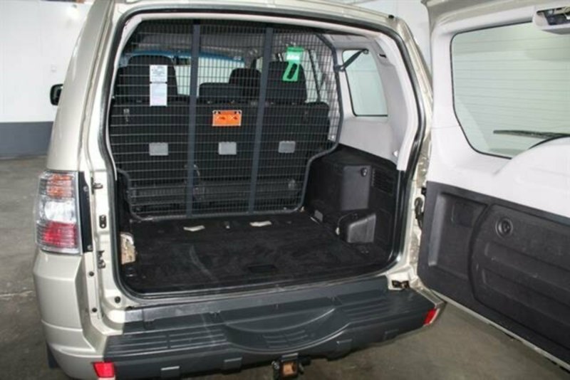 2011 MITSUBISHI PAJERO GL LWB (4x4) NT MY11