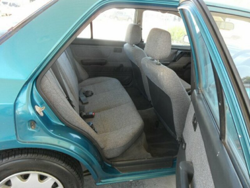 1995 MAZDA 323
