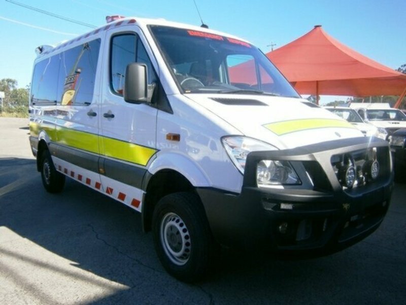 2009 MERCEDES-BENZ SPRINTER 4x4 AMBULANCE 315 CDI