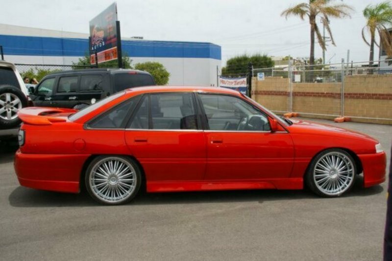 1990 HOLDEN COMMODORE EXECUTIVE VN