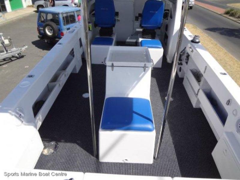 NOOSA CAT 3000