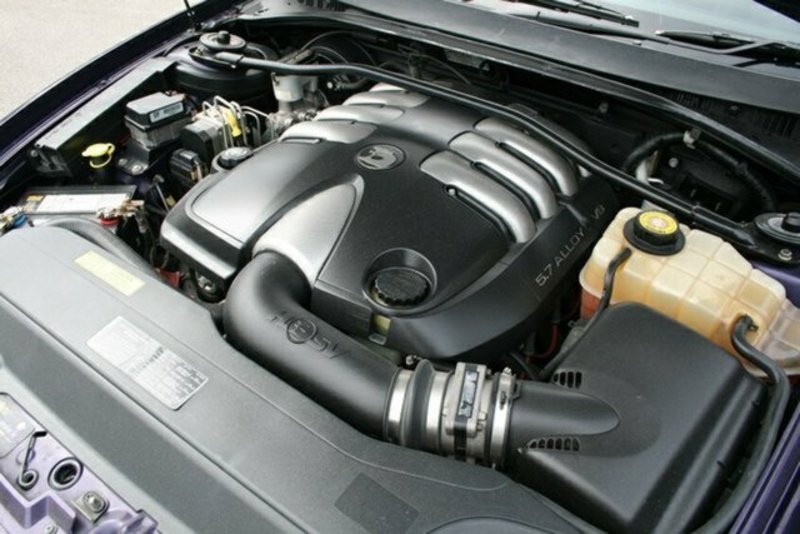 2004 HSV AVALANCHE XUV VYII