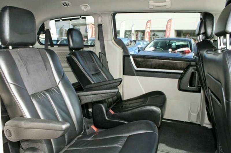 2012 CHRYSLER GRAND VOYAGER LIMITED RT MY12