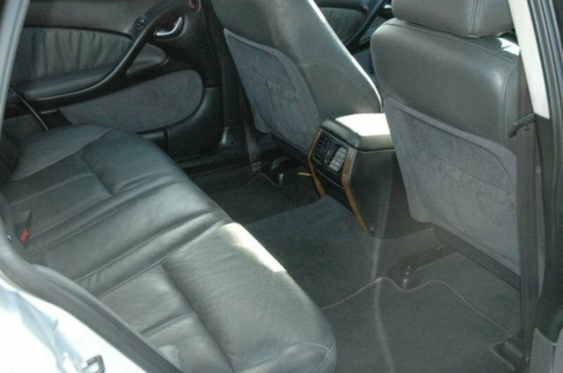 2004 HOLDEN STATESMAN V8 WL