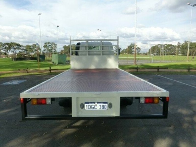 2009 HINO 300 616 4X2 AUTO TRADE ACE