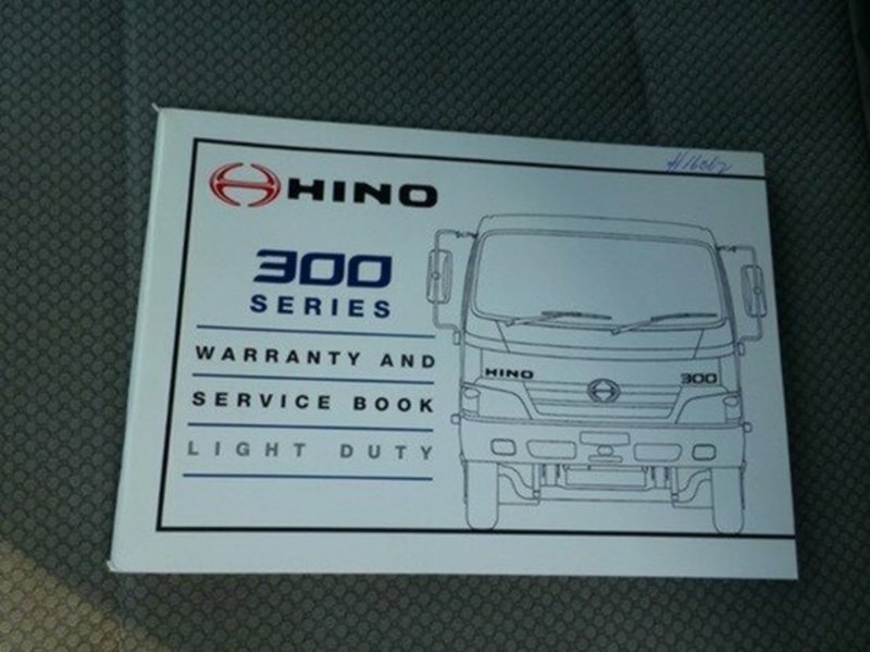 2009 HINO 300 616 4X2 AUTO TRADE ACE
