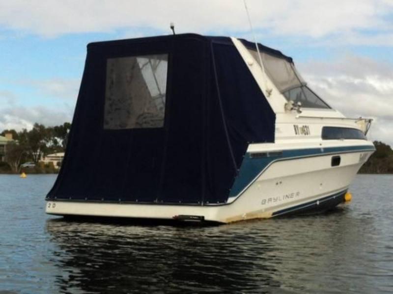 Bayliner 2855 sports cruiser