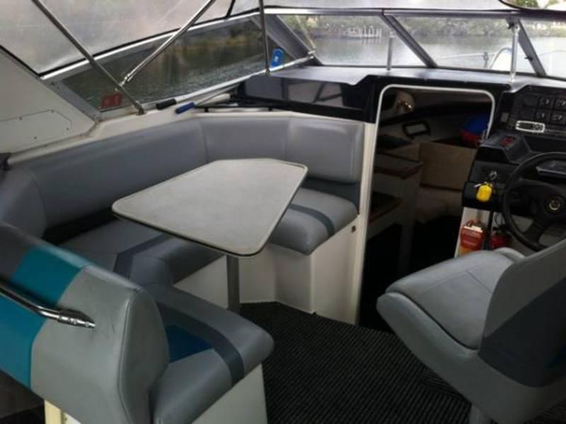 Bayliner 2855 sports cruiser